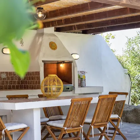 Vakantiehuis Shardana By Interhome